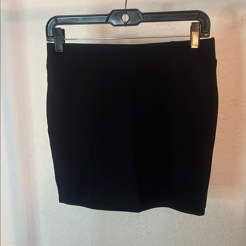 Black Mini Pencil Skirt for Cocktail